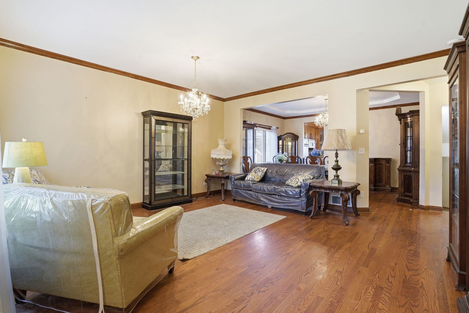 5733 W 97th Street, Oak Lawn, IL 60453