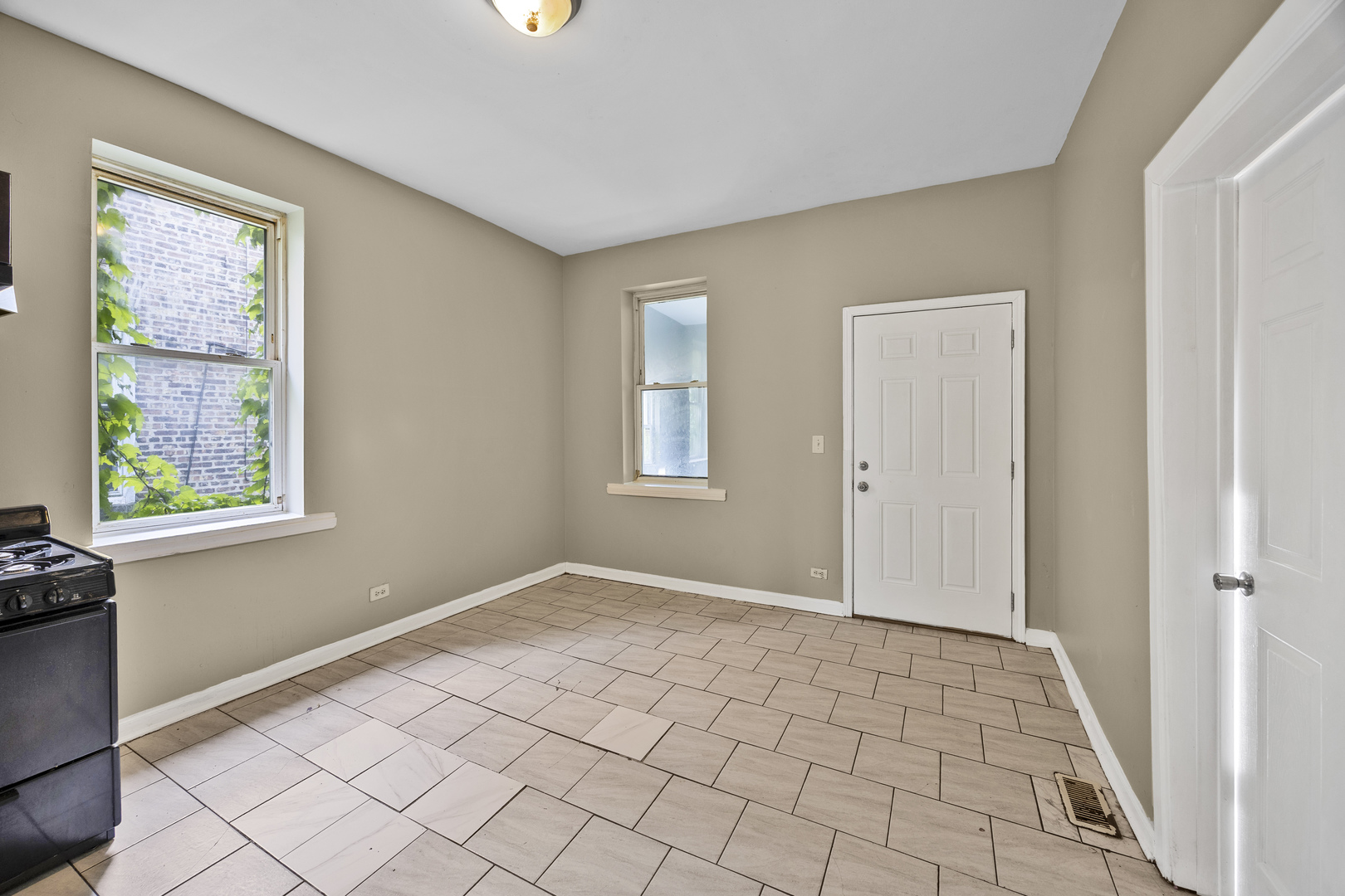 35 W 109th Street, Chicago, IL 60628