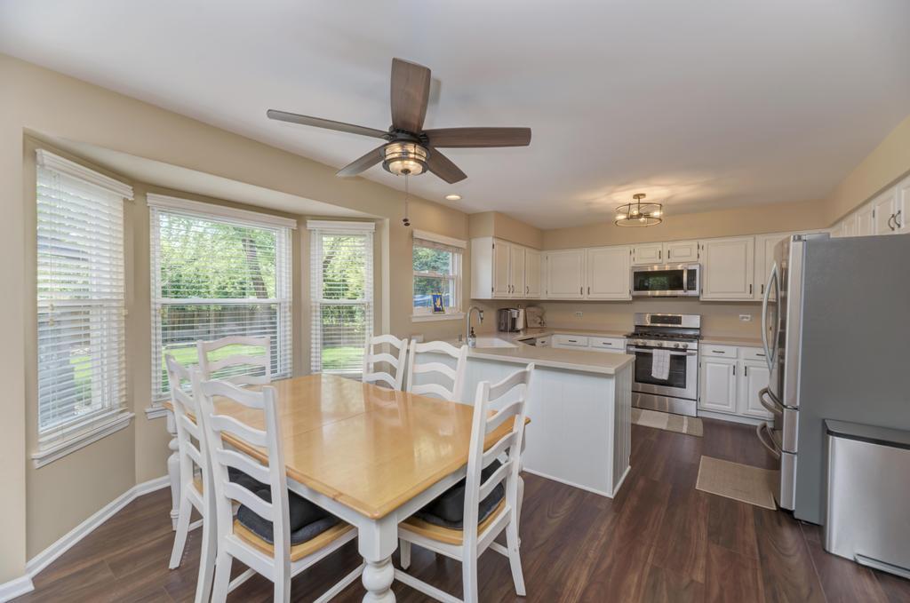1216 Churchill Road, Bartlett, IL 60103
