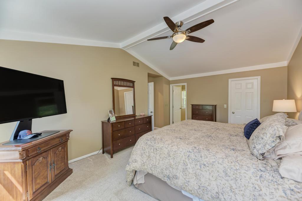 1216 Churchill Road, Bartlett, IL 60103