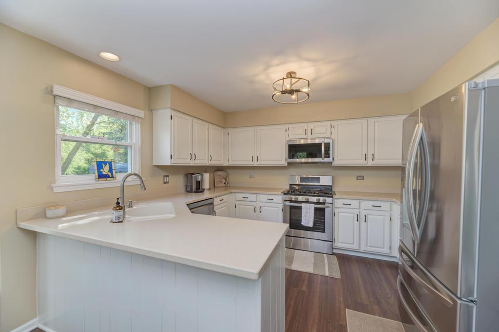 1216 Churchill Road, Bartlett, IL 60103