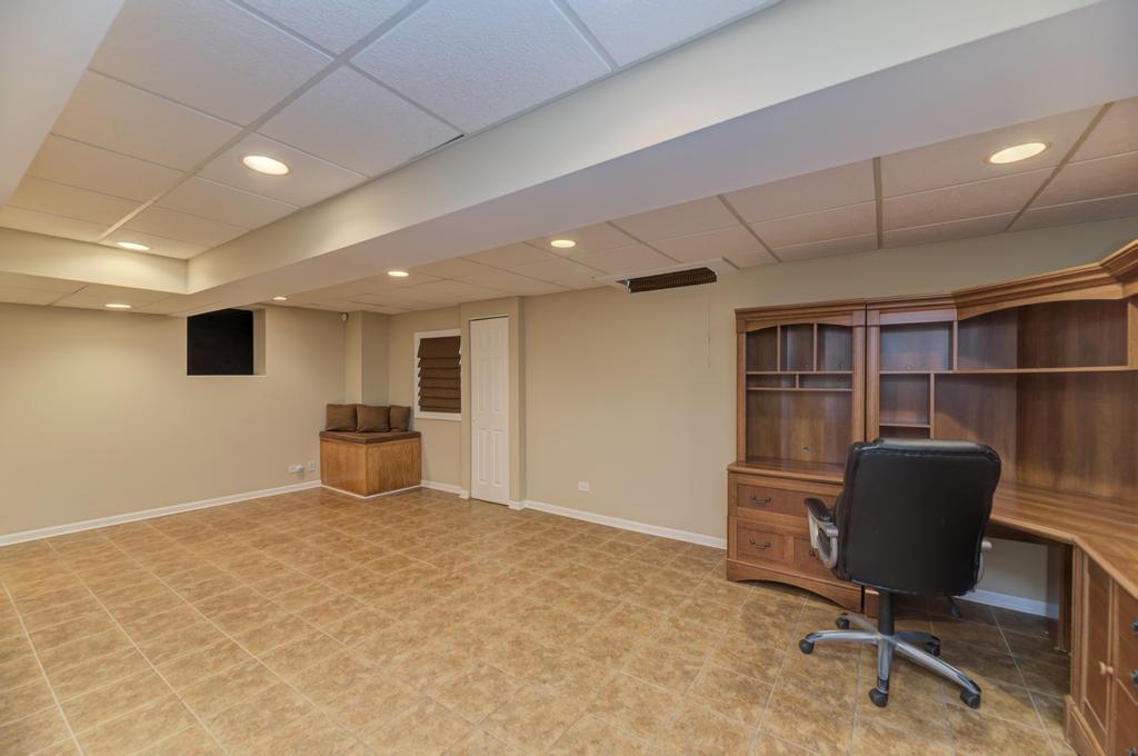 1216 Churchill Road, Bartlett, IL 60103