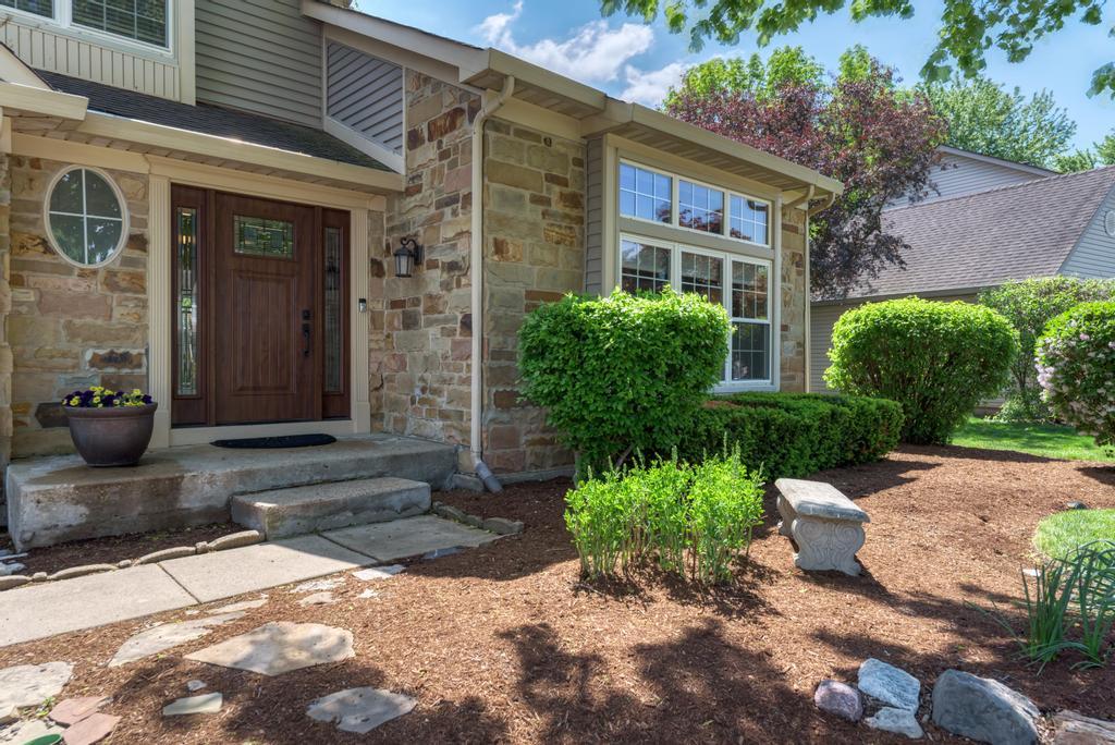 1216 Churchill Road, Bartlett, IL 60103