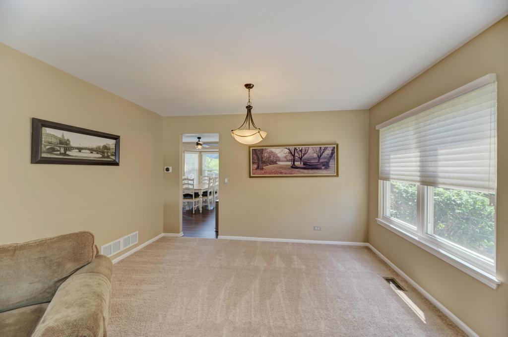 1216 Churchill Road, Bartlett, IL 60103