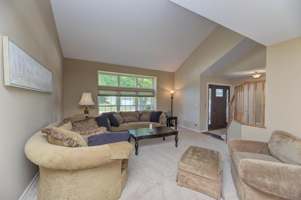 1216 Churchill Road, Bartlett, IL 60103