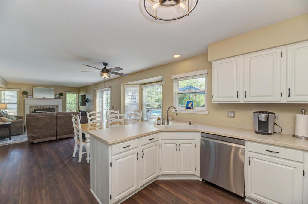 1216 Churchill Road, Bartlett, IL 60103