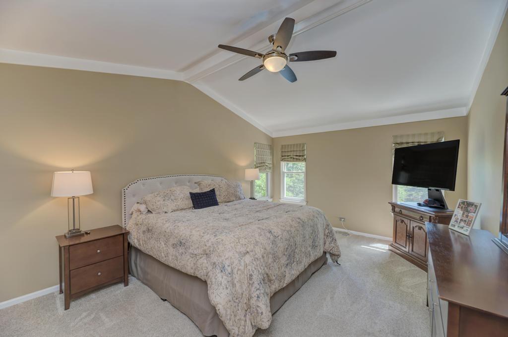 1216 Churchill Road, Bartlett, IL 60103