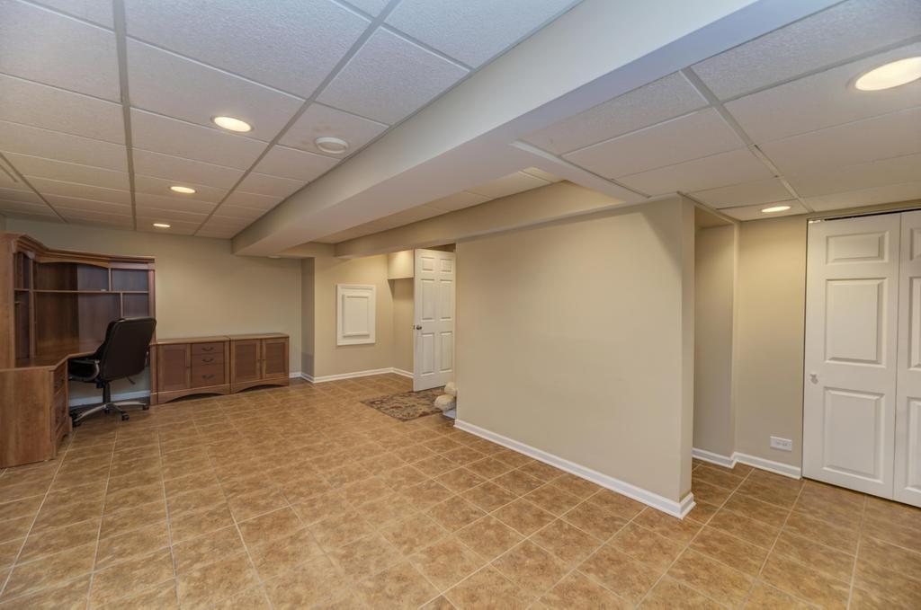 1216 Churchill Road, Bartlett, IL 60103