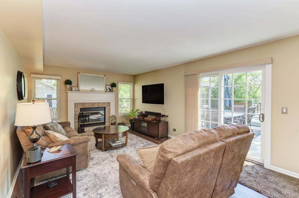 1216 Churchill Road, Bartlett, IL 60103