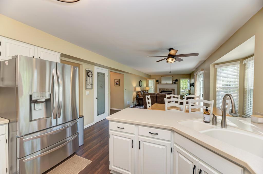 1216 Churchill Road, Bartlett, IL 60103