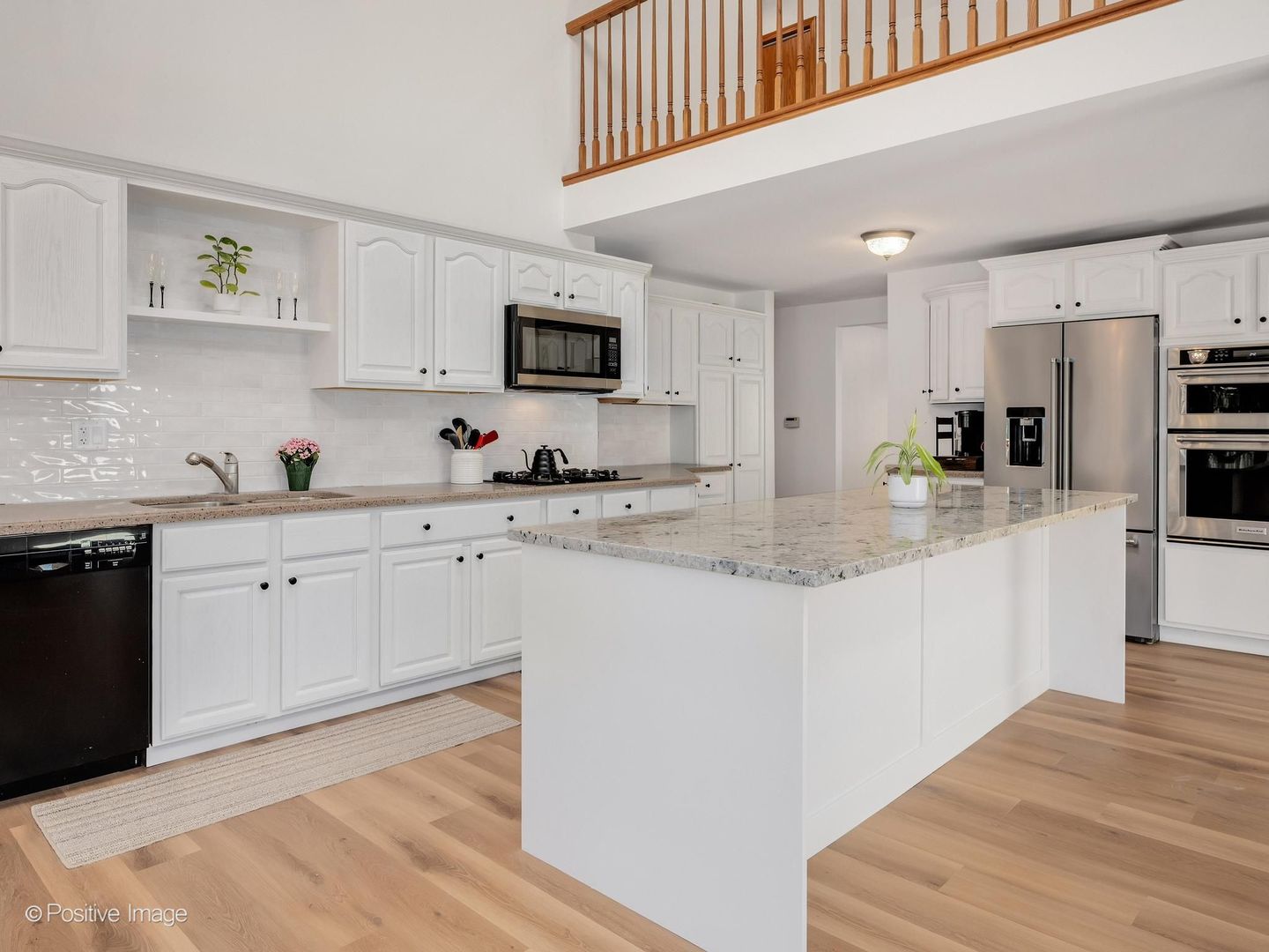 375 W Woodworth Place, Roselle, IL 60172