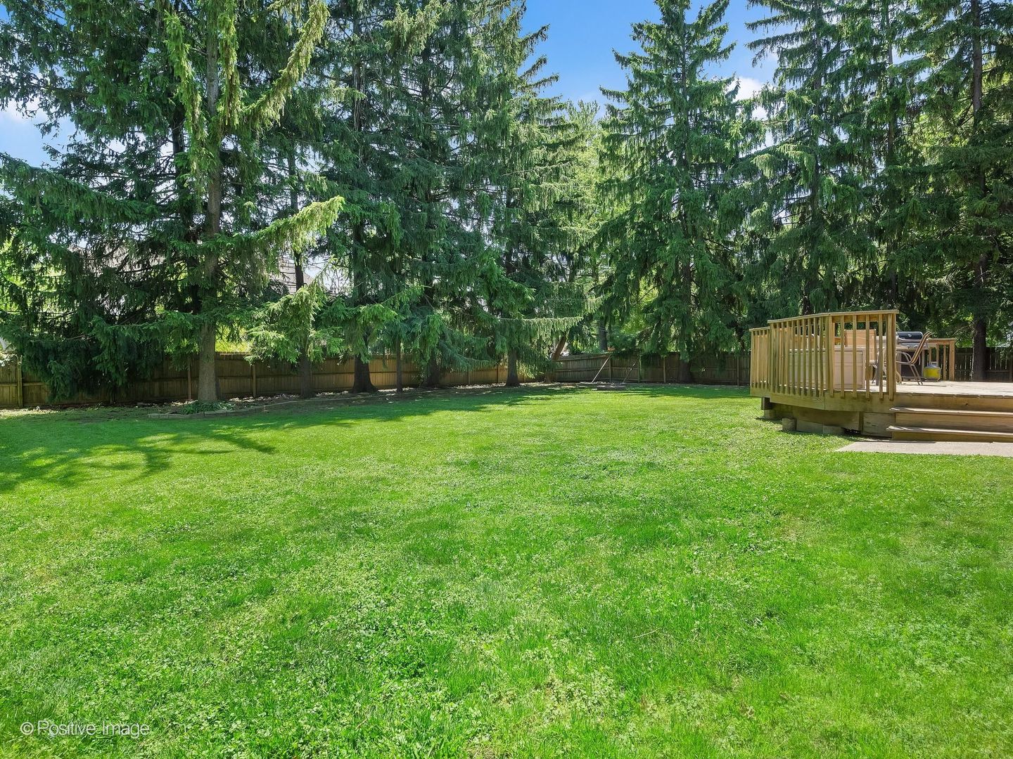 375 W Woodworth Place, Roselle, IL 60172