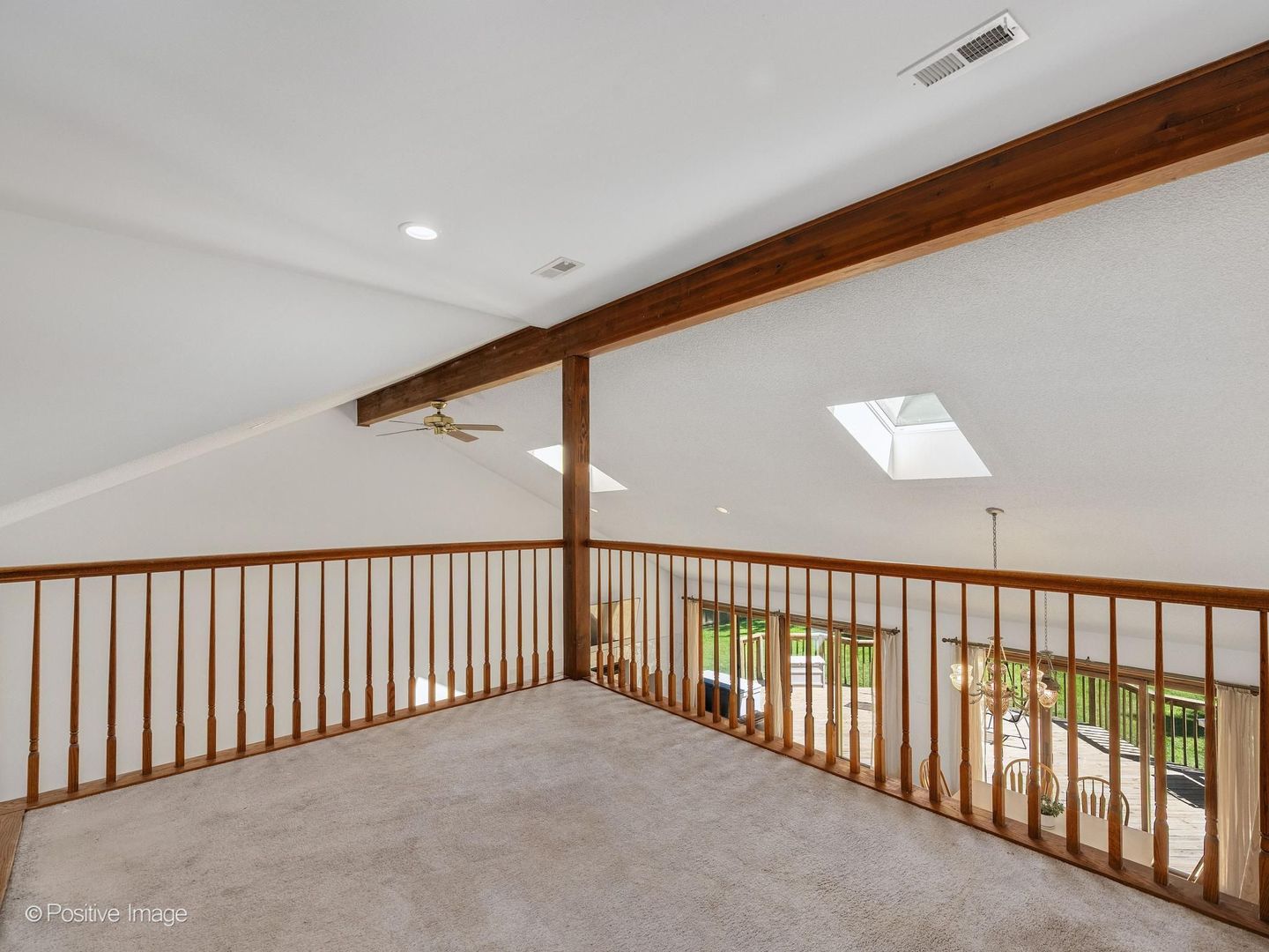 375 W Woodworth Place, Roselle, IL 60172