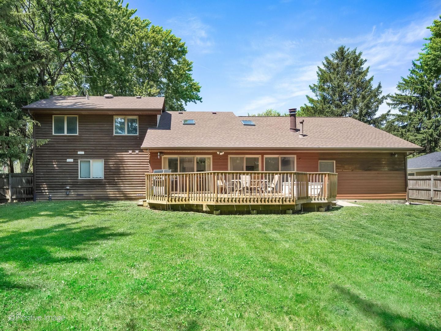 375 W Woodworth Place, Roselle, IL 60172
