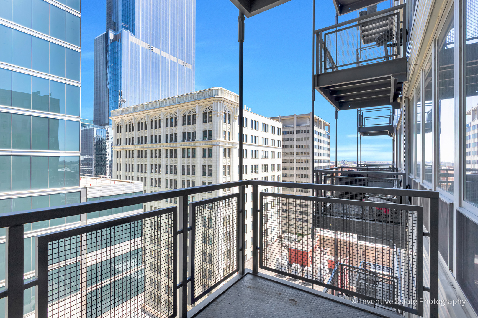 565 W Quincy Street #1512, Chicago, IL 60661