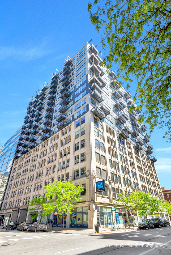 565 W Quincy Street #1512, Chicago, IL 60661