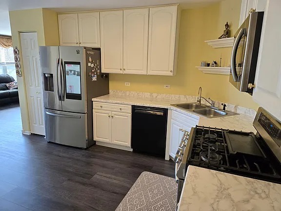 3124 CRYSTAL ROCK Road #3124, Naperville, IL 60564