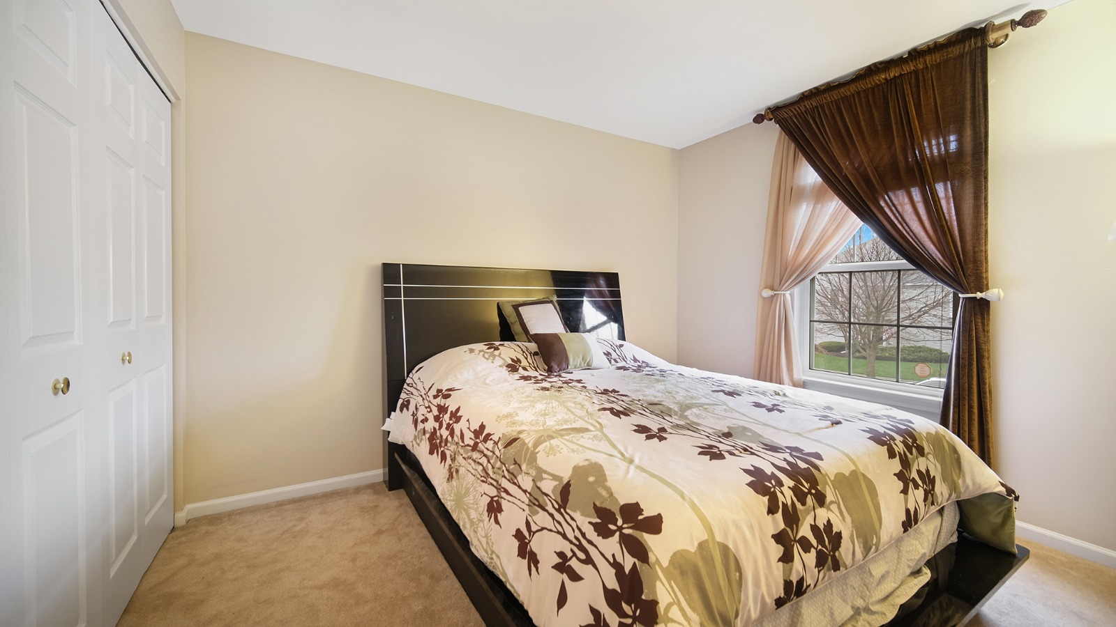 3124 CRYSTAL ROCK Road #3124, Naperville, IL 60564