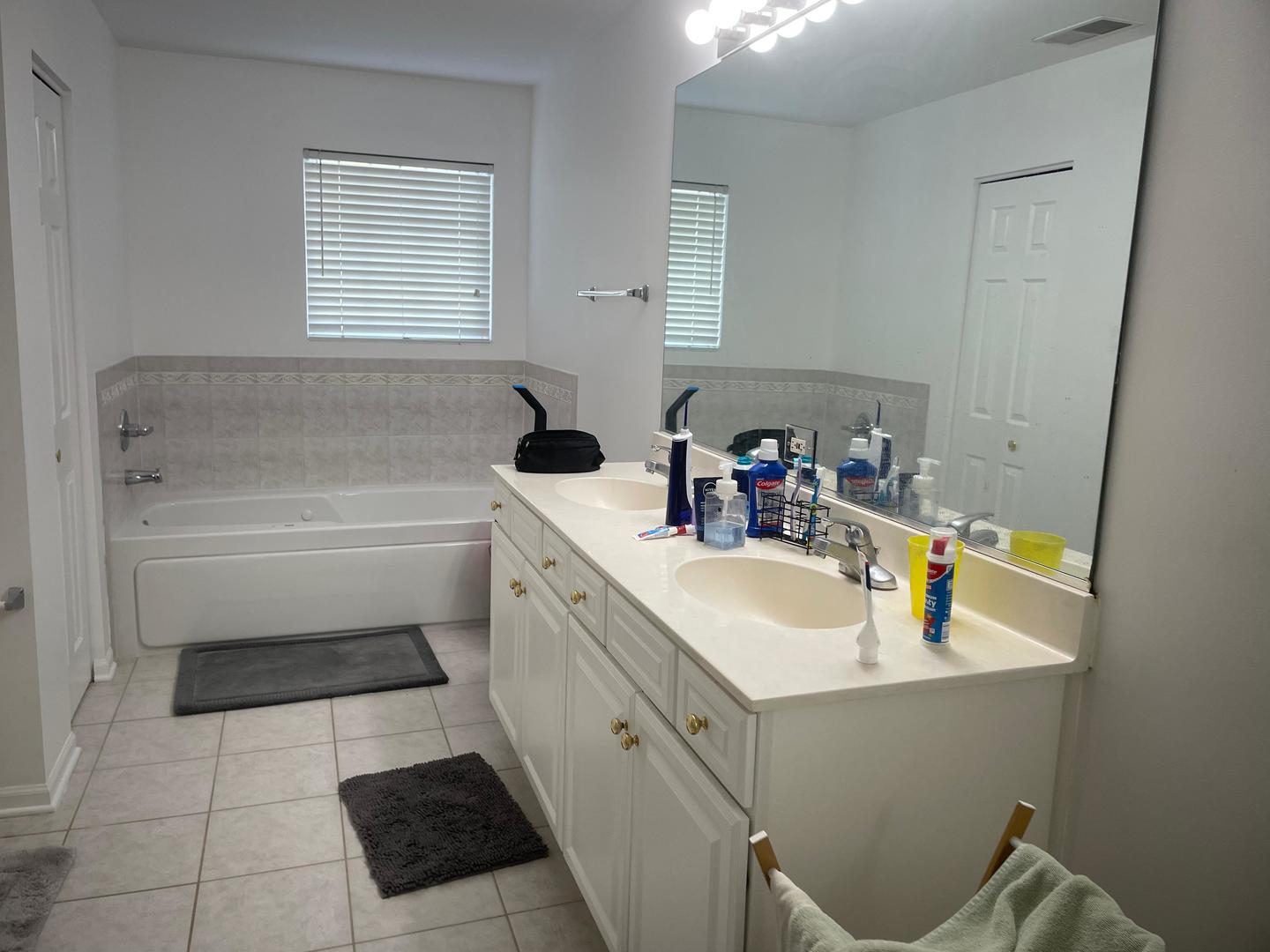 3124 CRYSTAL ROCK Road #3124, Naperville, IL 60564
