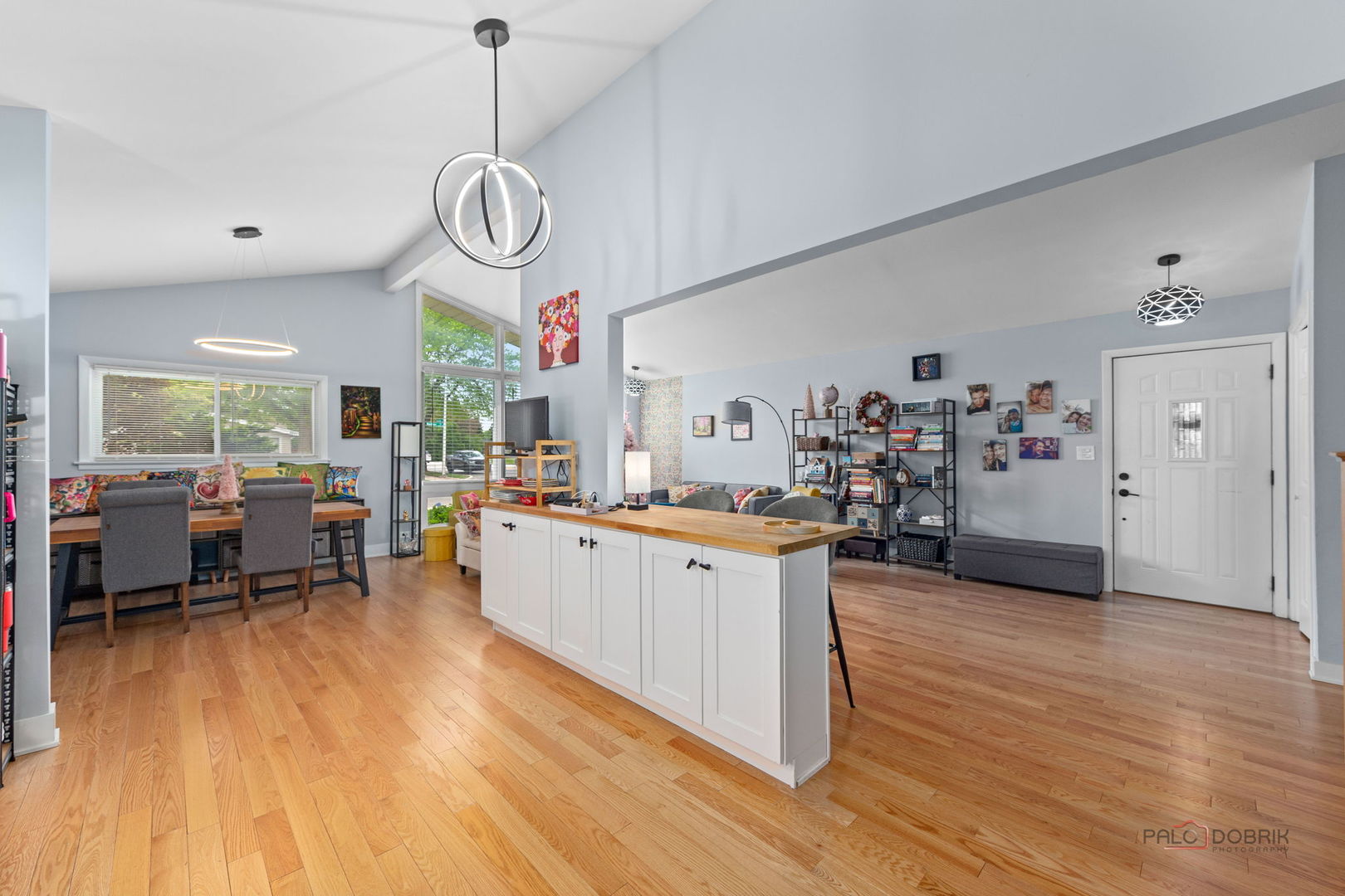 8800 Kostner Terrace, Skokie, IL 60076