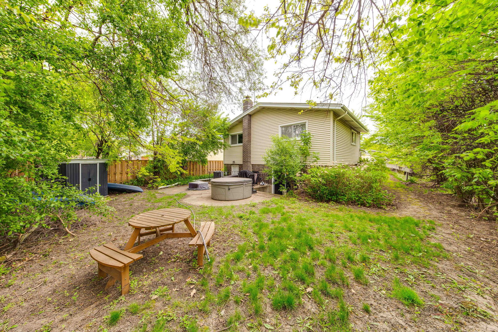 8800 Kostner Terrace, Skokie, IL 60076