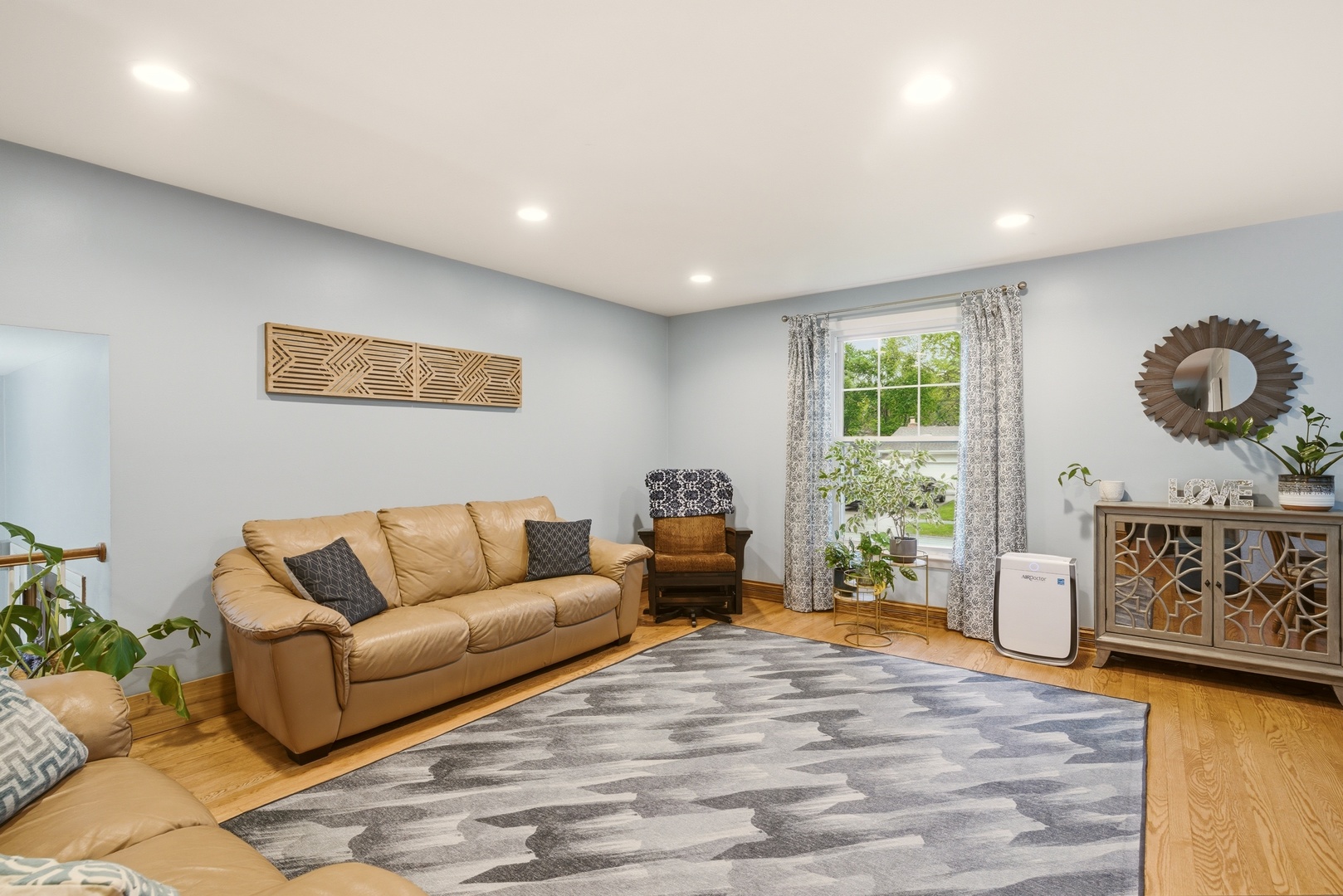 1940 Brentwood Lane, Wheaton, IL 60189