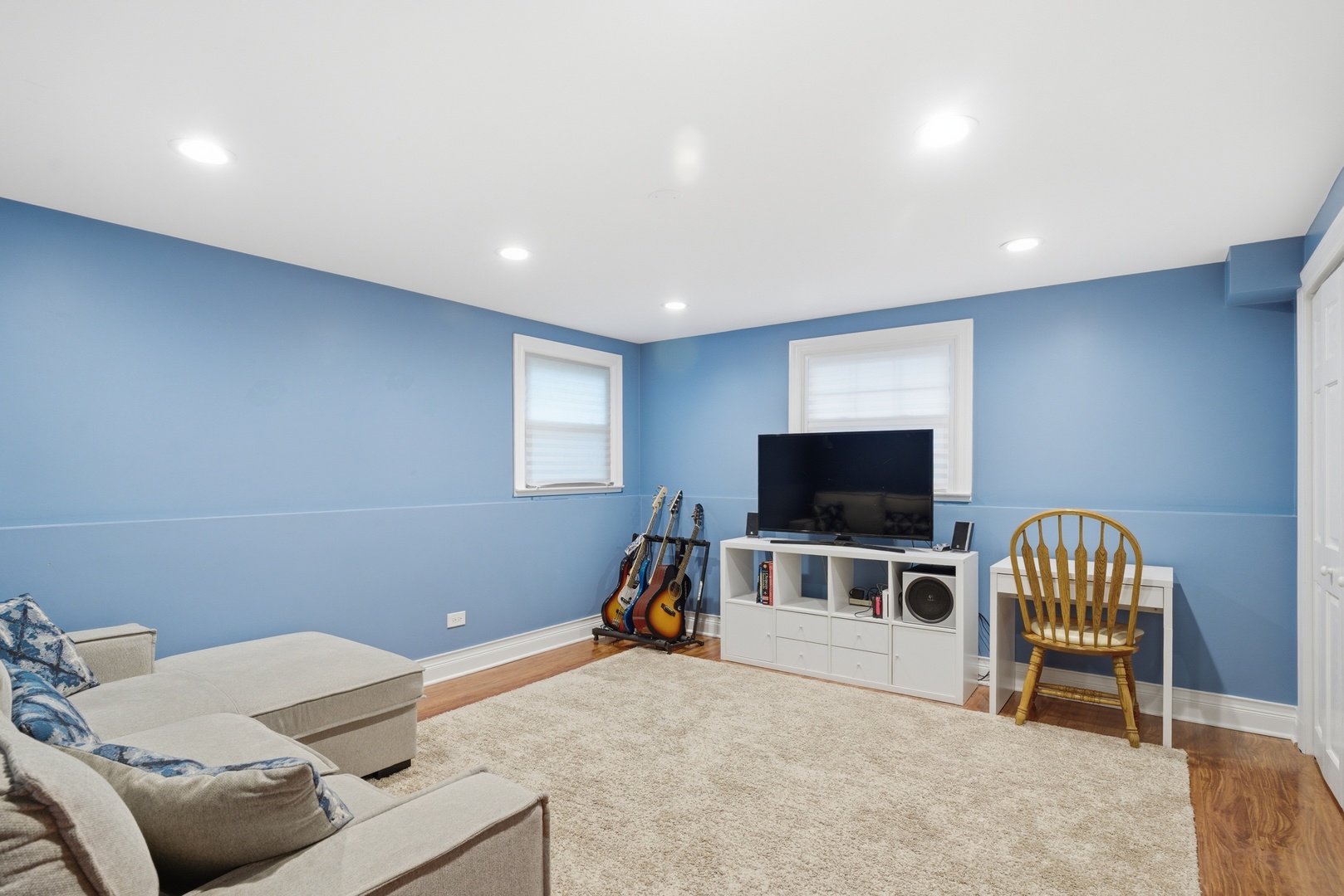 1940 Brentwood Lane, Wheaton, IL 60189