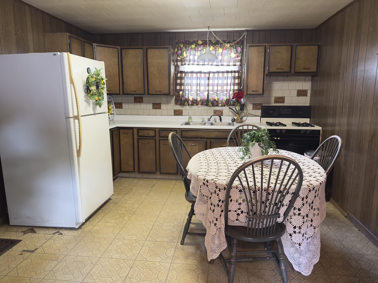 1332 Chartres Street, Lasalle, IL 61301