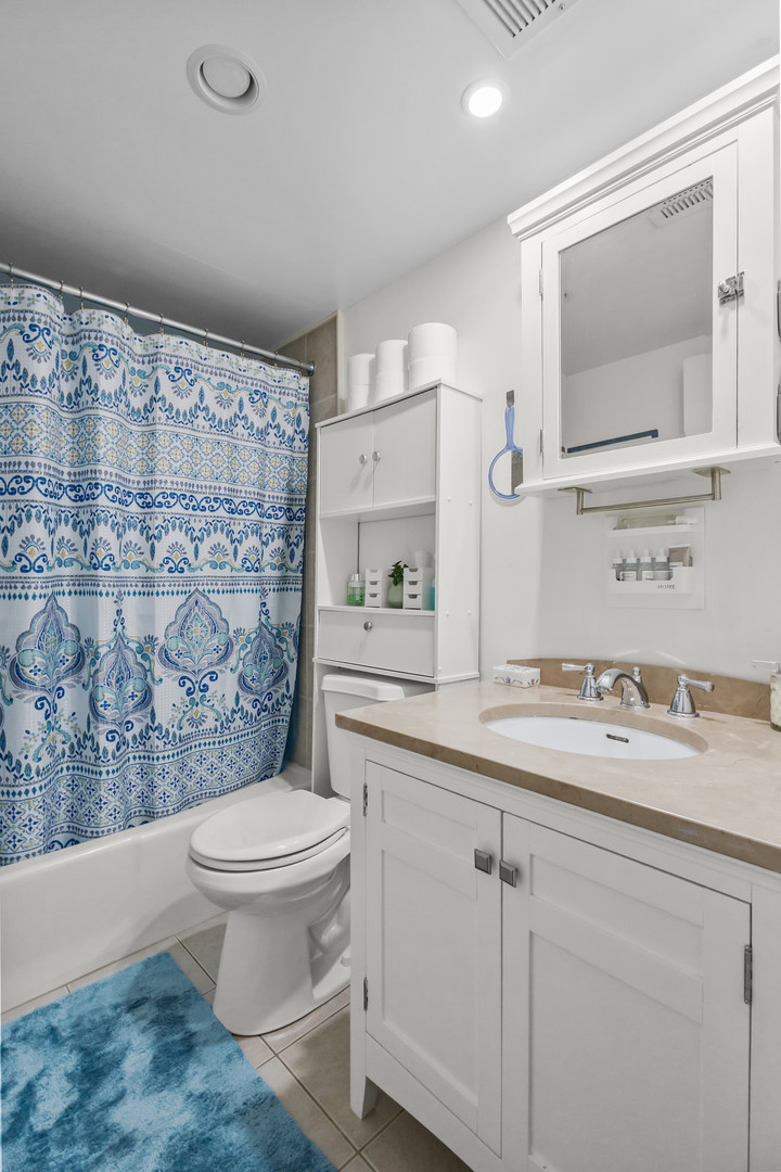 1625 Sheridan Road #206, Wilmette, IL 60091