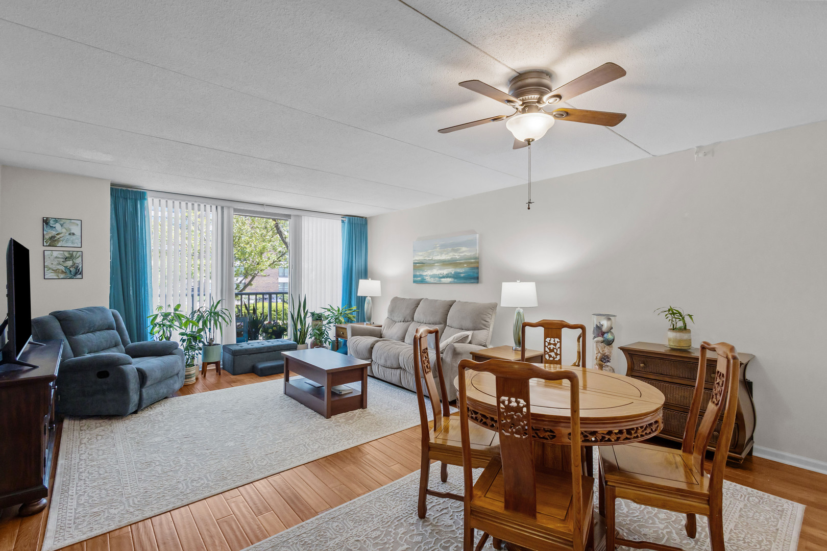 1625 Sheridan Road #206, Wilmette, IL 60091