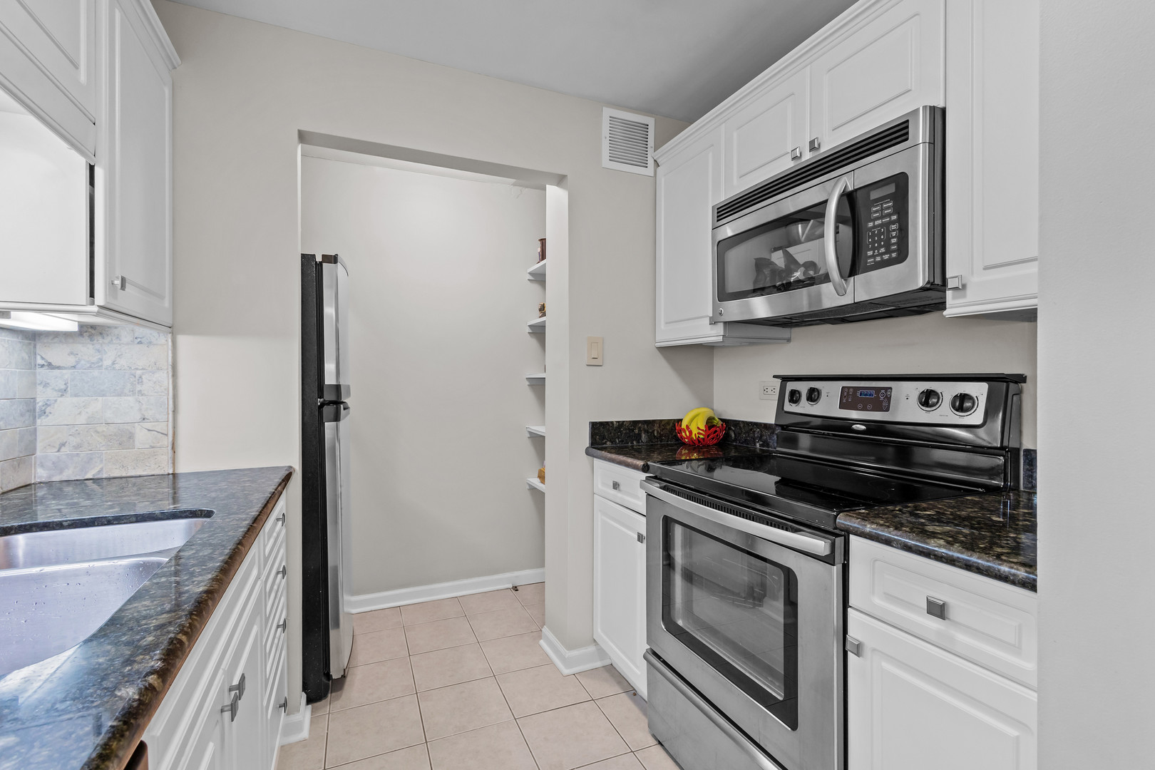 1625 Sheridan Road #206, Wilmette, IL 60091