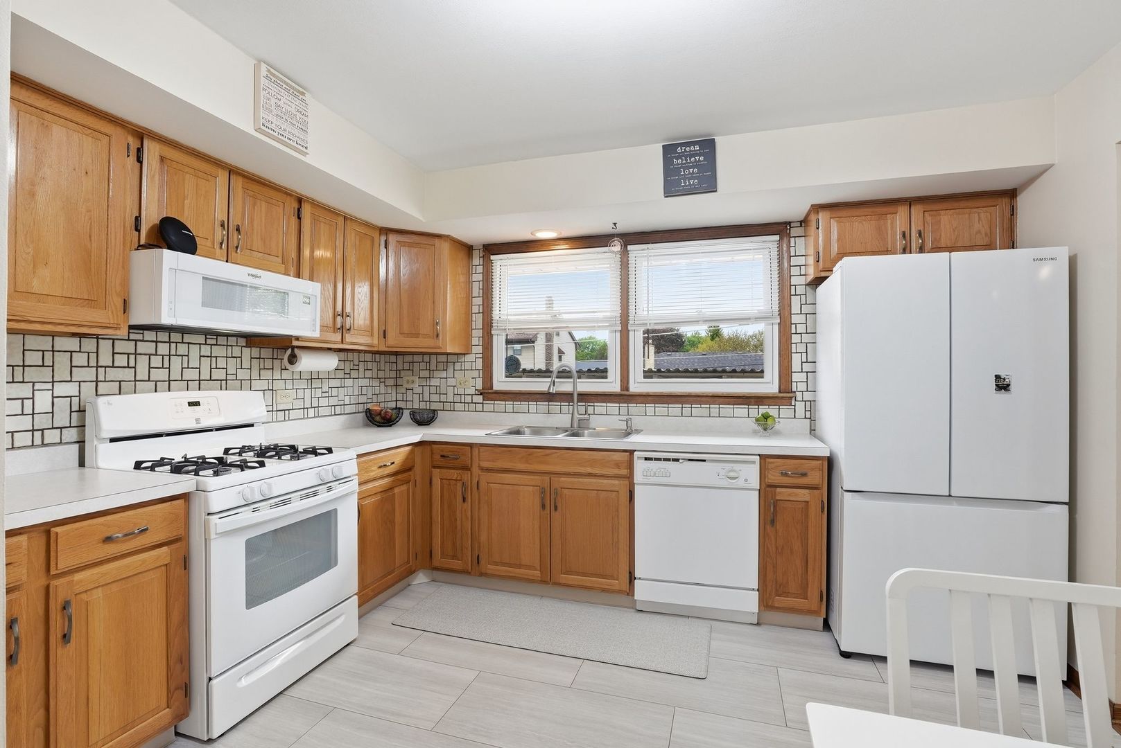1308 E Thayer Street, Mount Prospect, IL 60056