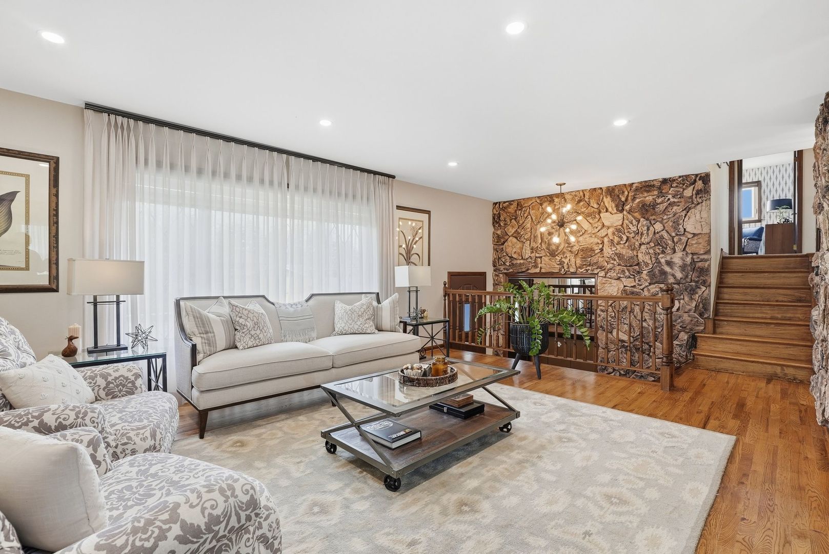 1308 E Thayer Street, Mount Prospect, IL 60056