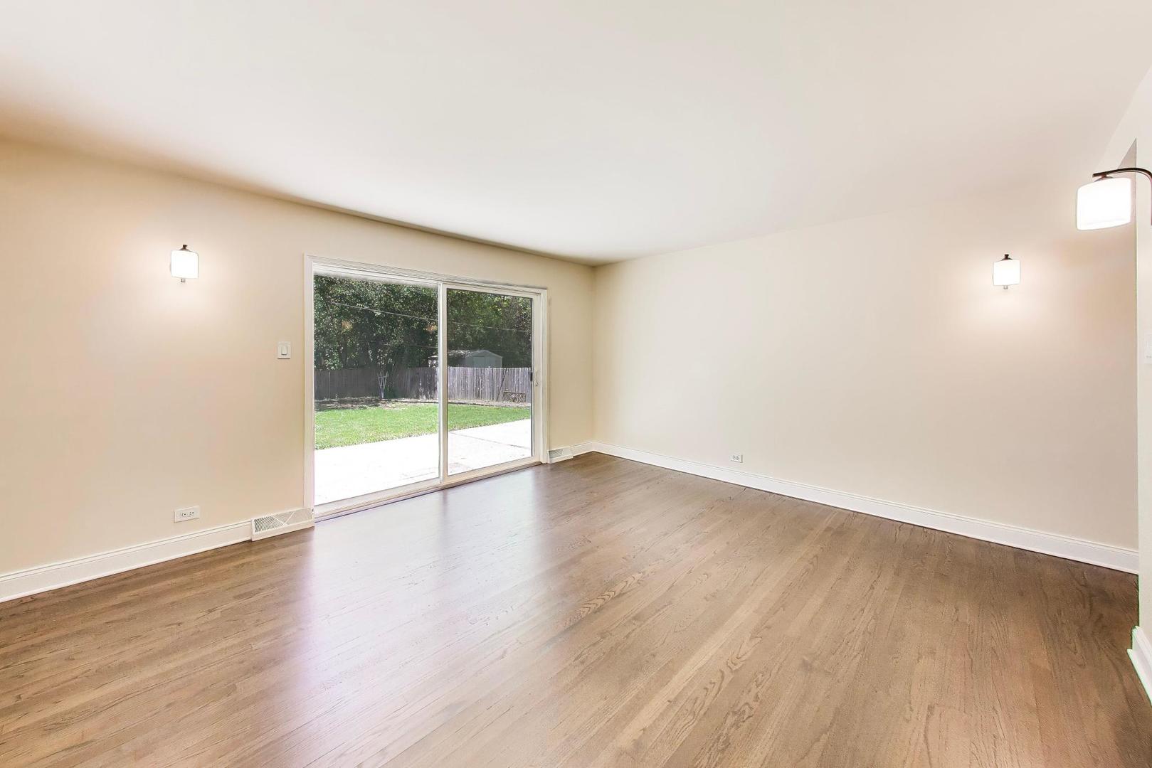238 N Greenwood Avenue, Palatine, IL 60074