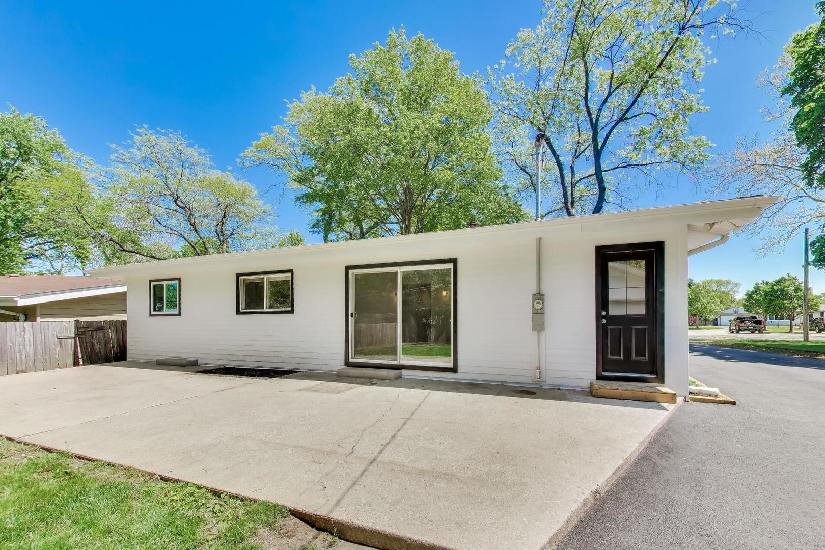 238 N Greenwood Avenue, Palatine, IL 60074