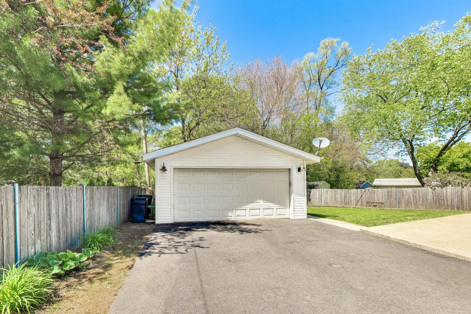238 N Greenwood Avenue, Palatine, IL 60074
