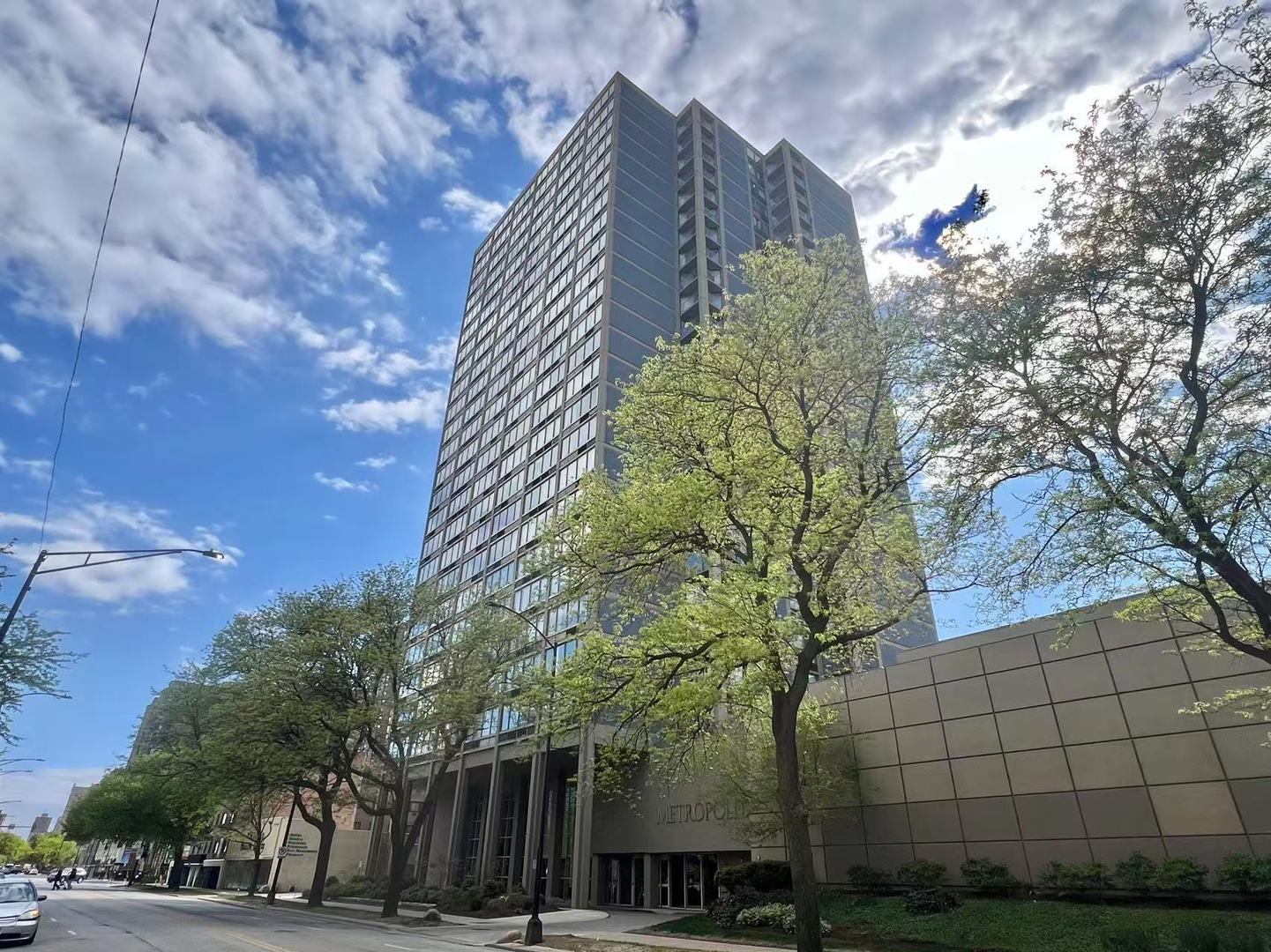 5320 N Sheridan Road #2203, Chicago, IL 60640