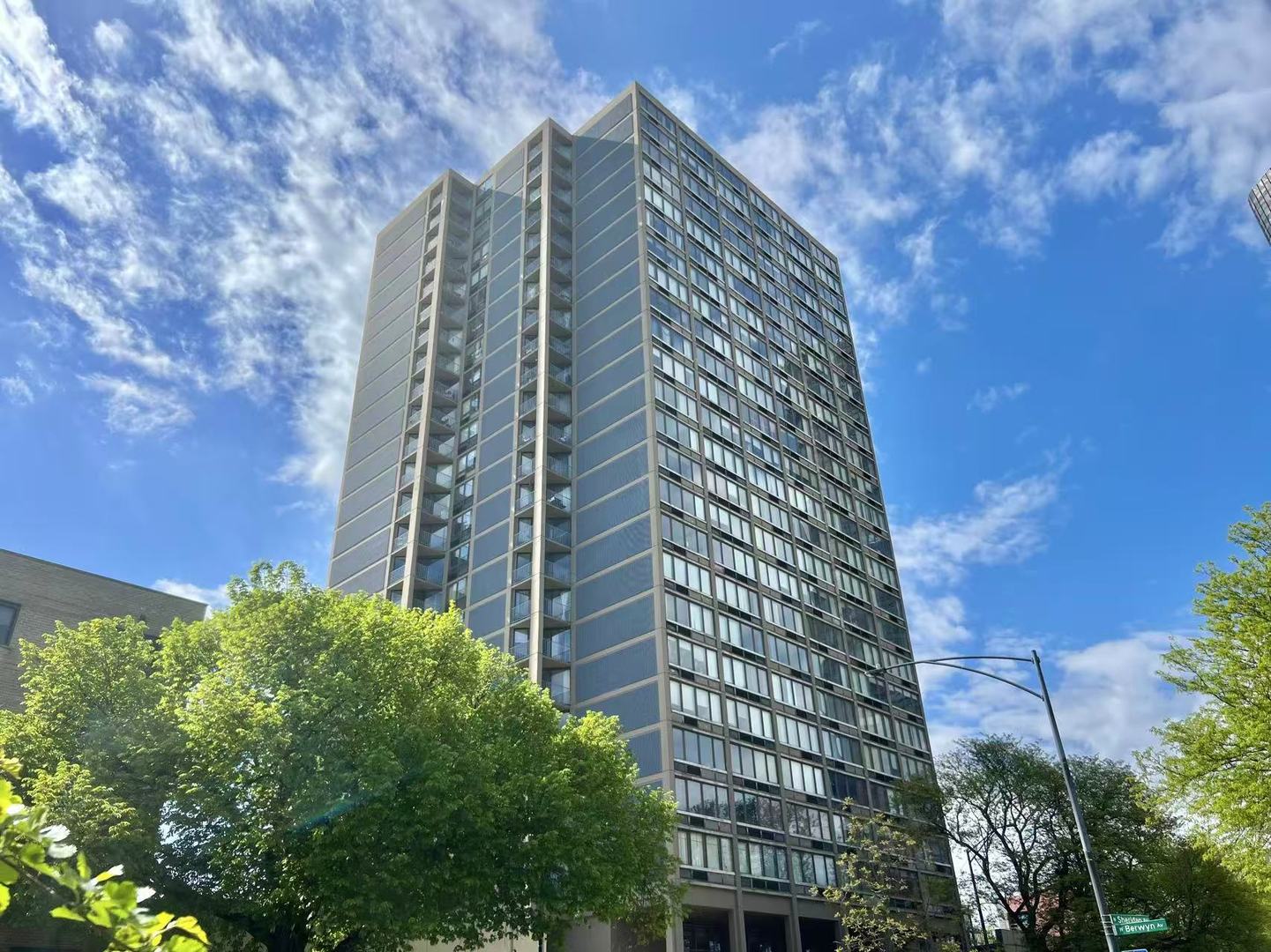 5320 N Sheridan Road #2203, Chicago, IL 60640