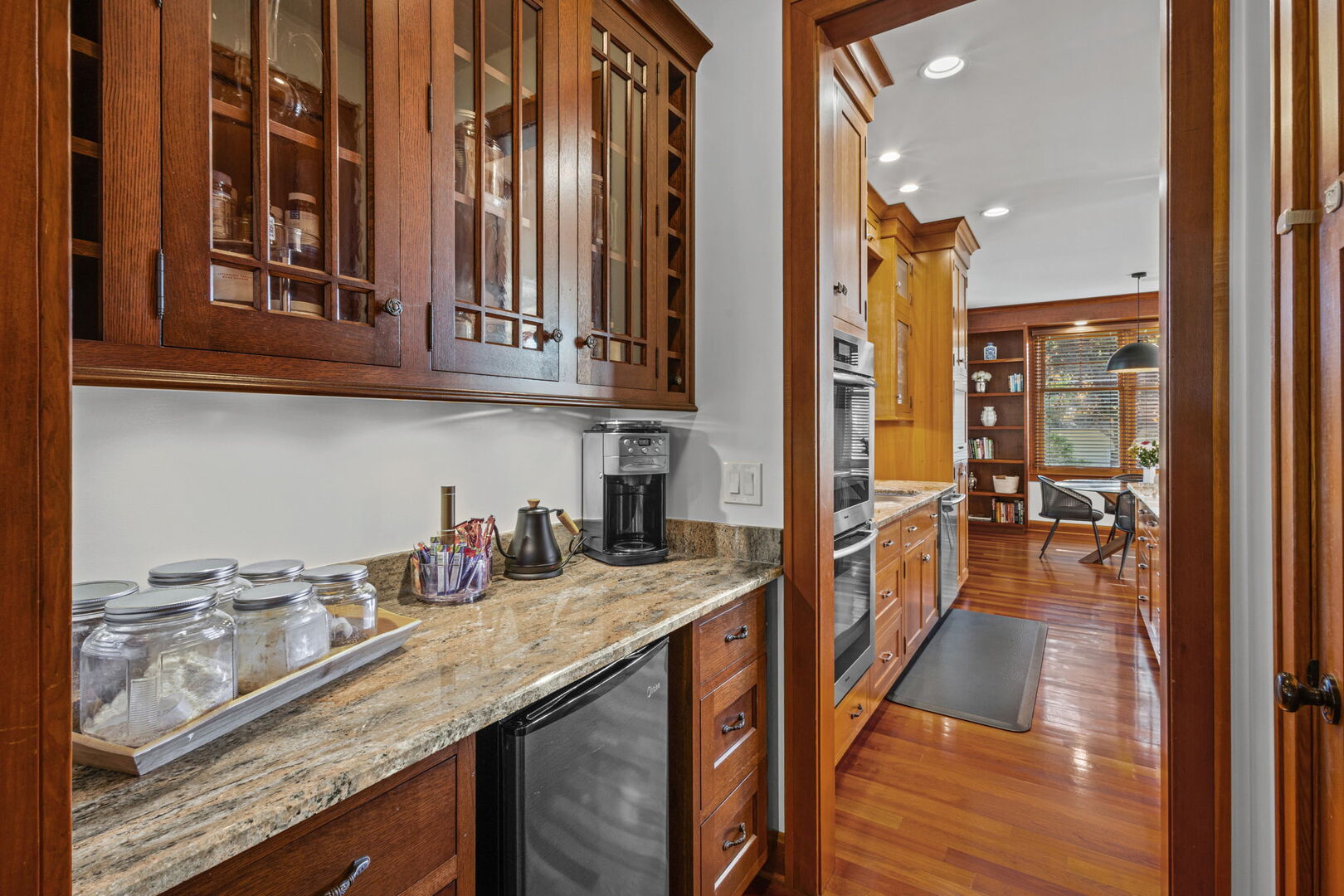 212 S Bothwell Street, Palatine, IL 60067