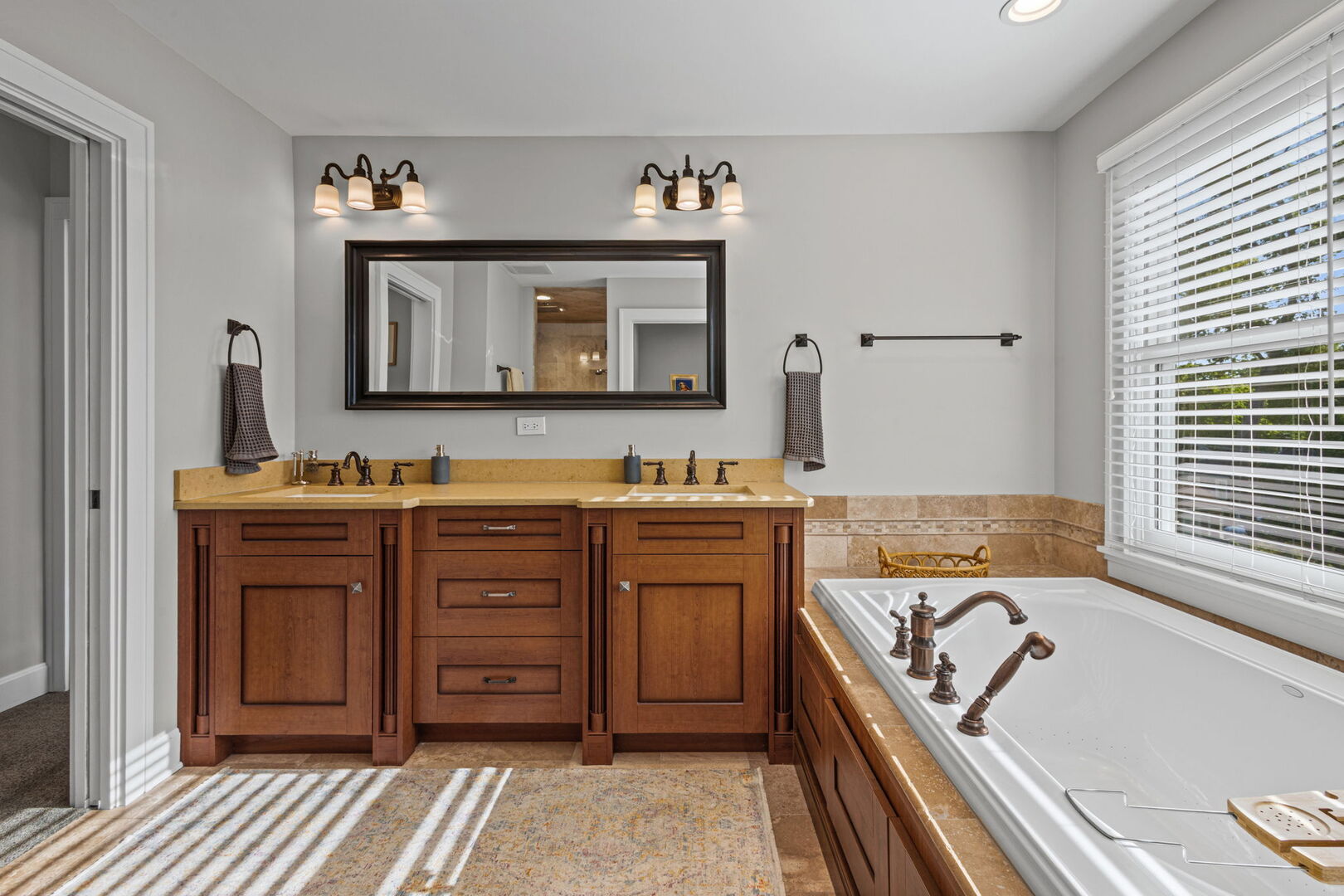 212 S Bothwell Street, Palatine, IL 60067