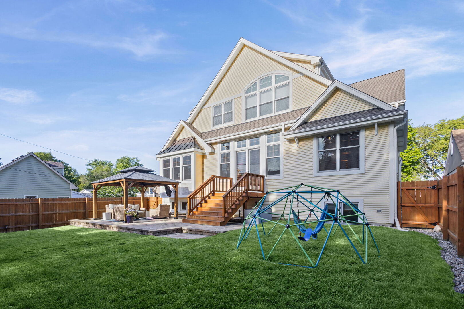 212 S Bothwell Street, Palatine, IL 60067