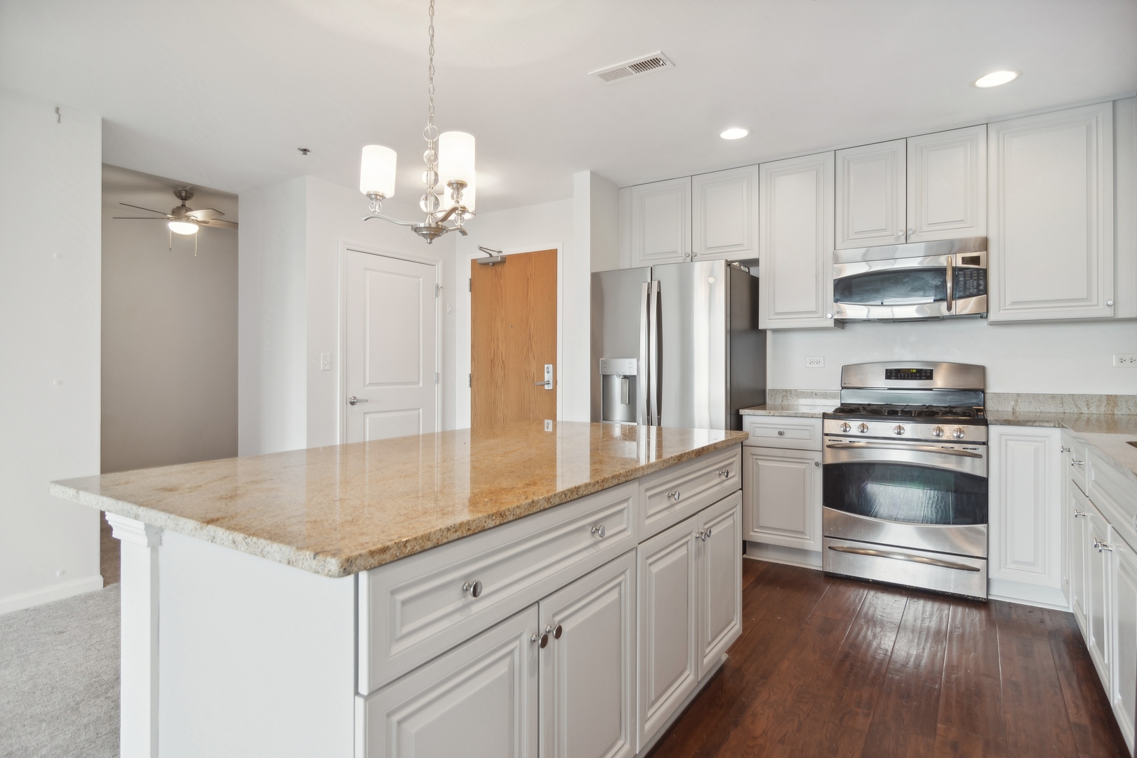 1199 E Port Clinton Road #607, Vernon Hills, IL 60061