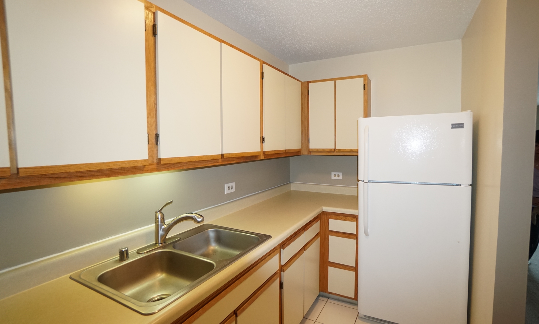 1122 N Clark Street #1004, Chicago, IL 60610