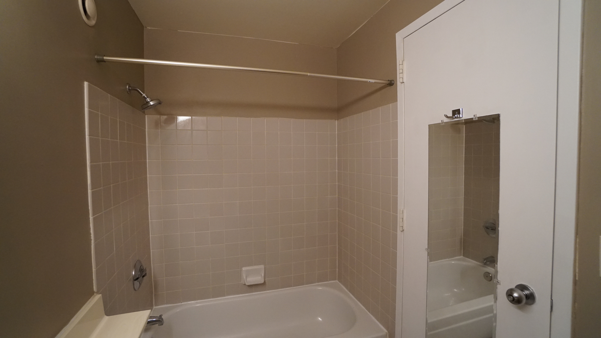 1122 N Clark Street #1004, Chicago, IL 60610