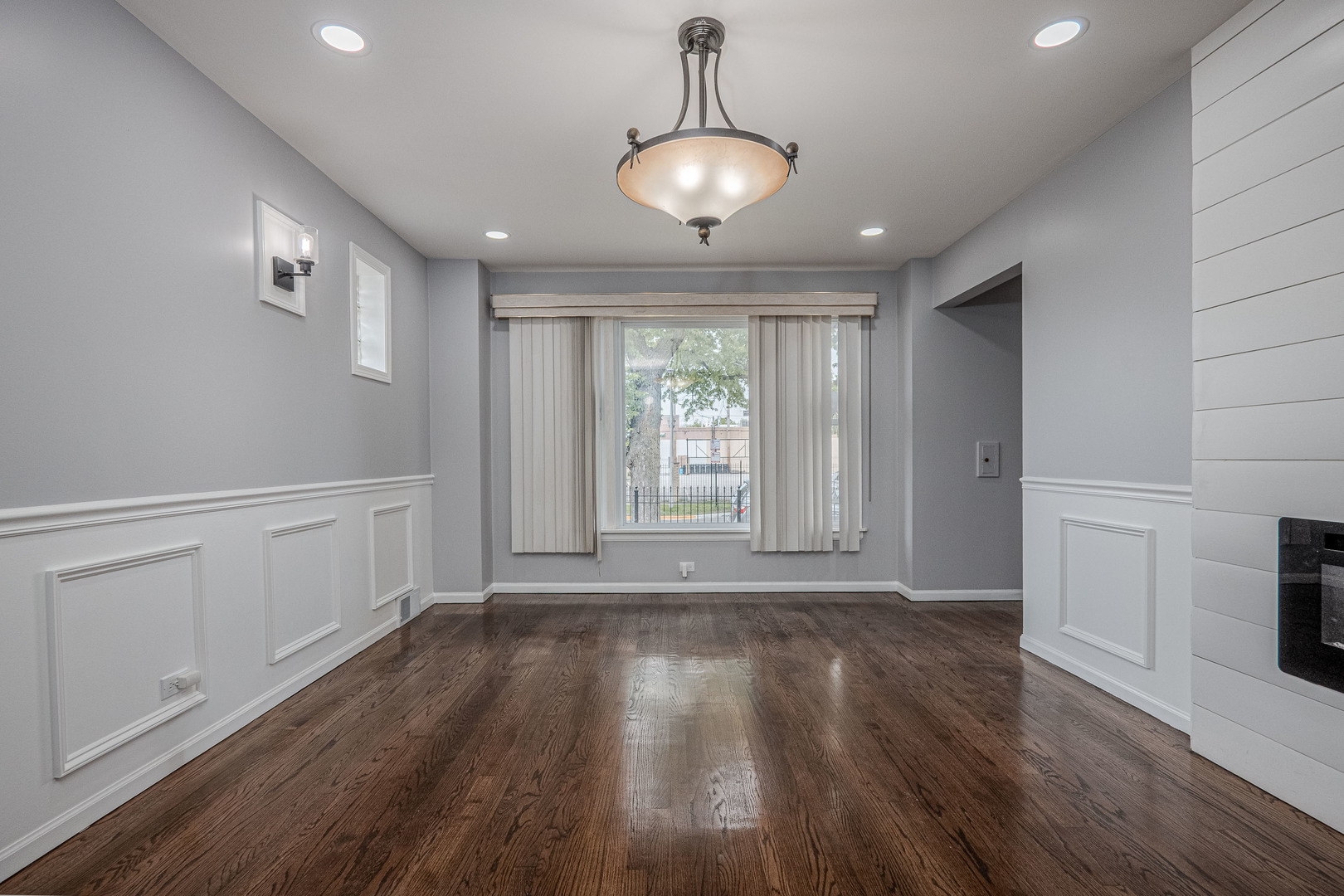 5133 W Monroe Street, Chicago, IL 60644