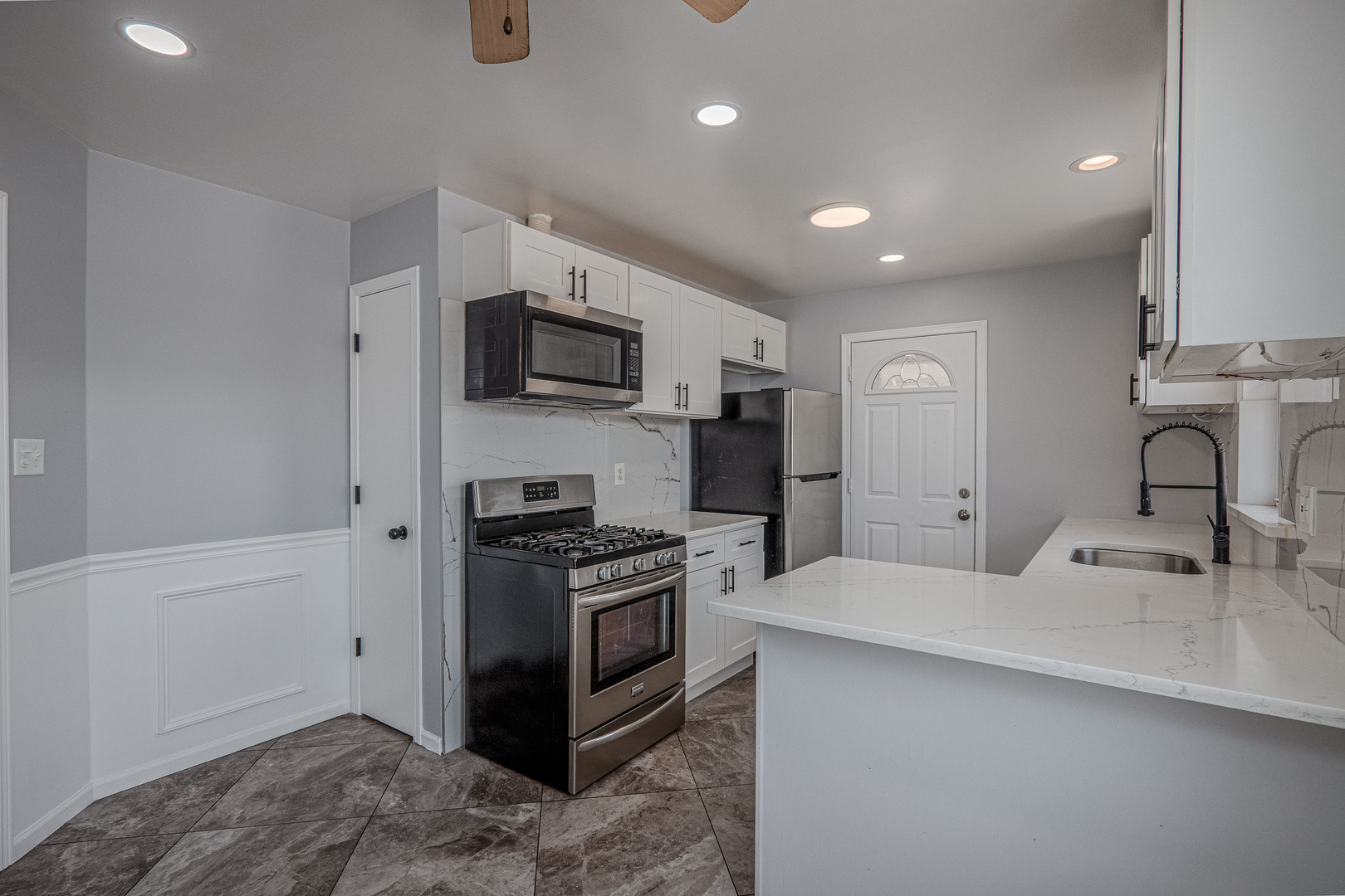 5133 W Monroe Street, Chicago, IL 60644