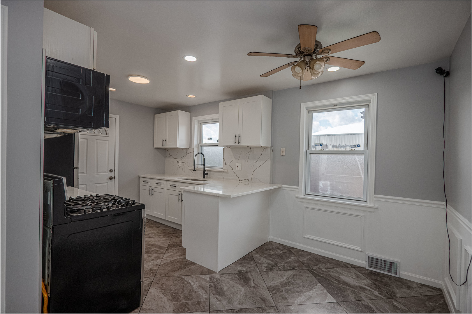5133 W Monroe Street, Chicago, IL 60644