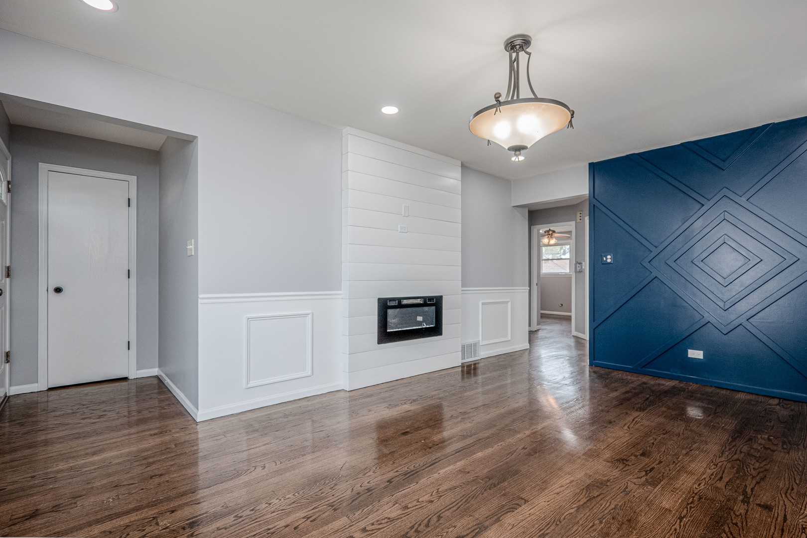 5133 W Monroe Street, Chicago, IL 60644