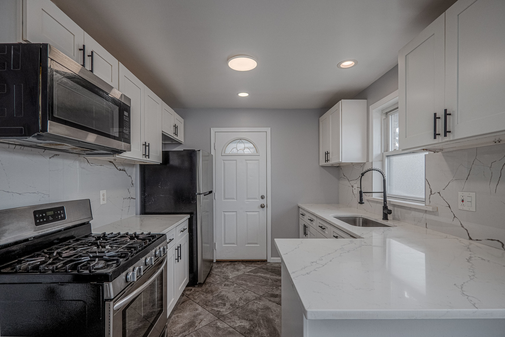 5133 W Monroe Street, Chicago, IL 60644
