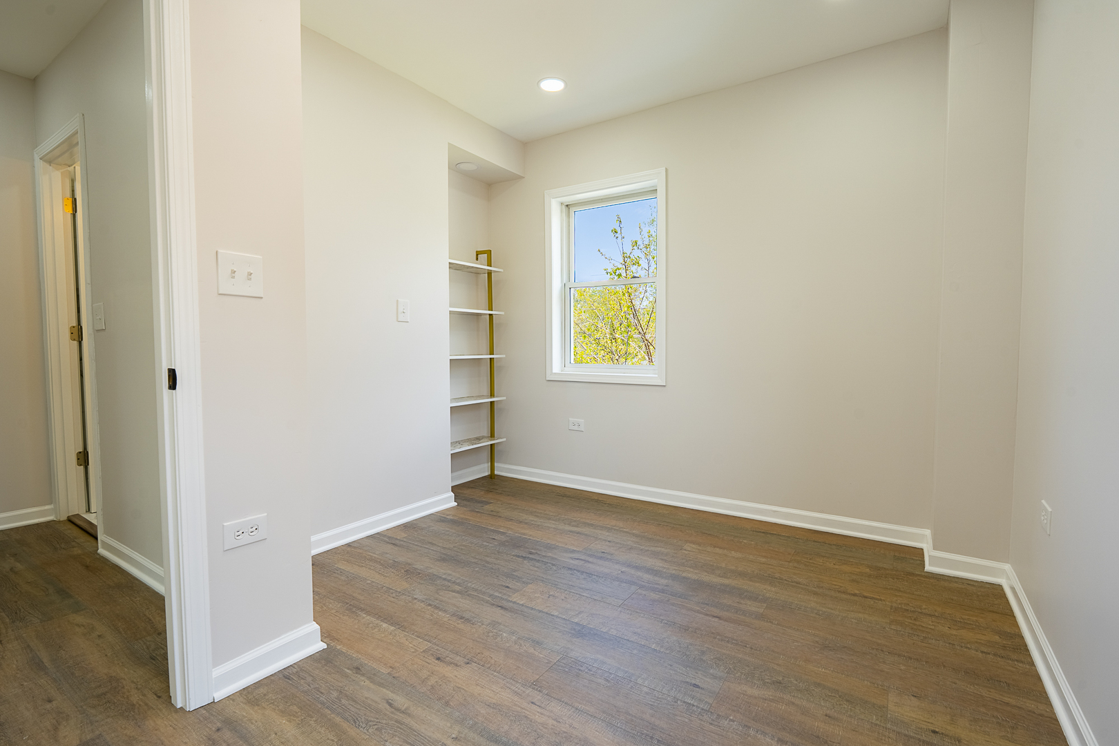 734 E 105th Street, Chicago, IL 60628